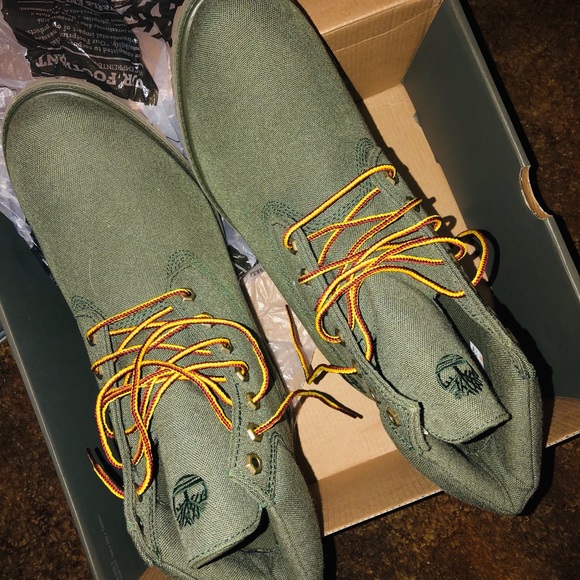 Selling - Picture 2 of 3